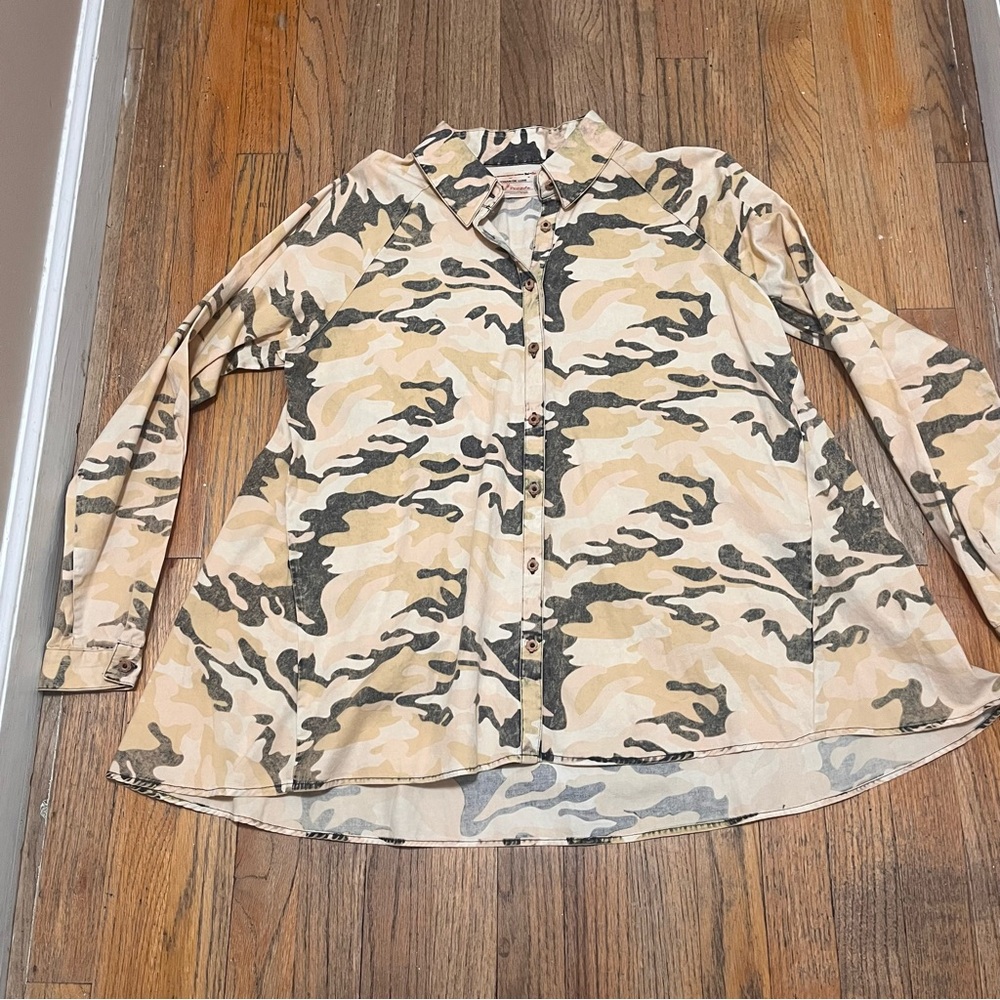 Free People Artisan De Luxe Camouflage Button Down Shirt M
